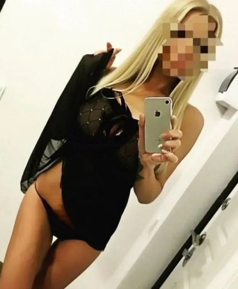 💋 Мои услуги охватывают широкий спектр: классический секс, оральный секс, ролевые игры, стриптиз и многое другое. Ты можешь рассчитывать на полное внимание и максимальное удовлетворение. У меня есть много положительных отзывов, которые подтверждают мою надежность и профессионализм. 😍 Здесь ты найдешь мои фото, чтобы увидеть, насколько я сексуальна и привлекательна. Живу в Москве и готова встретиться с тобой в любом удобном месте. Позвони мне, чтобы испытать настоящий эротический праздник! 🌟 Есения